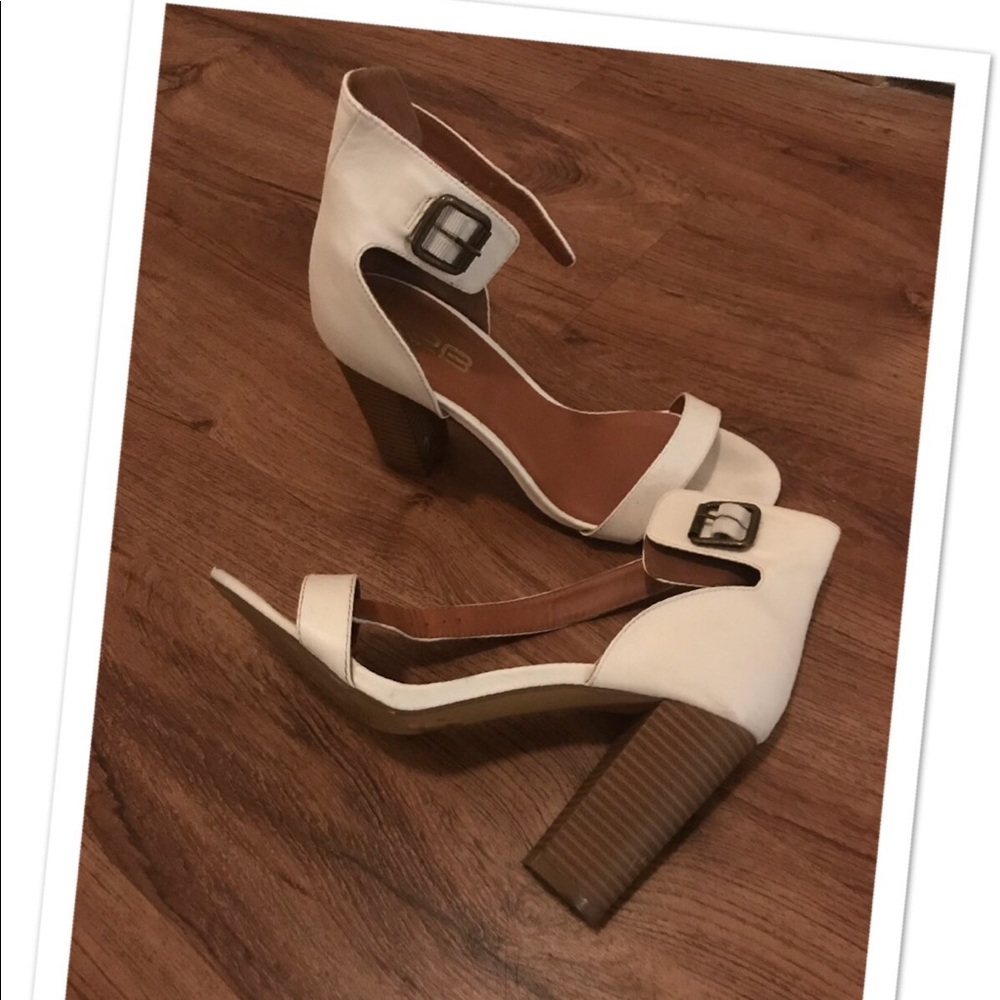 Chunky heel